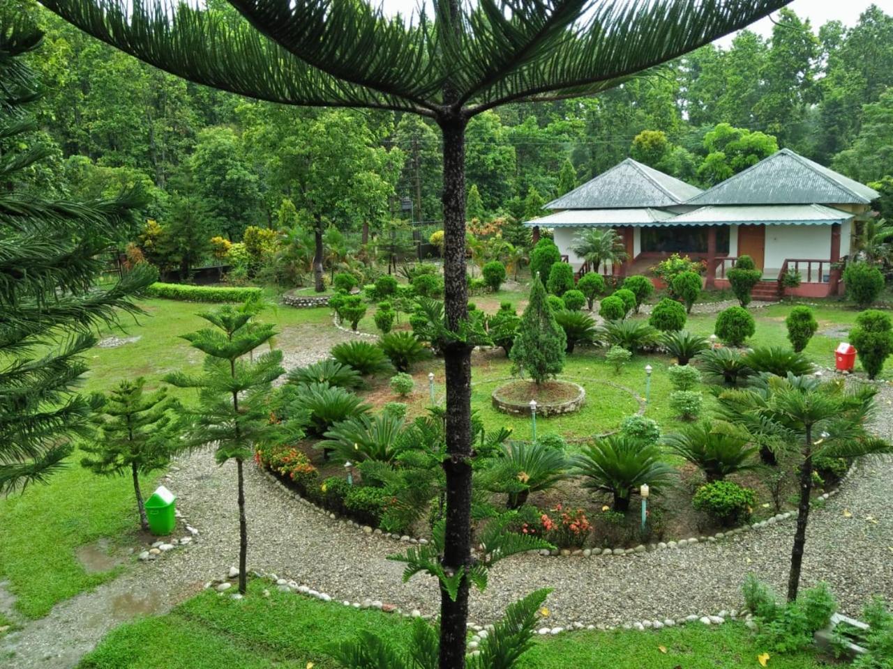 Kadambini Resort Lataguri Buitenkant foto